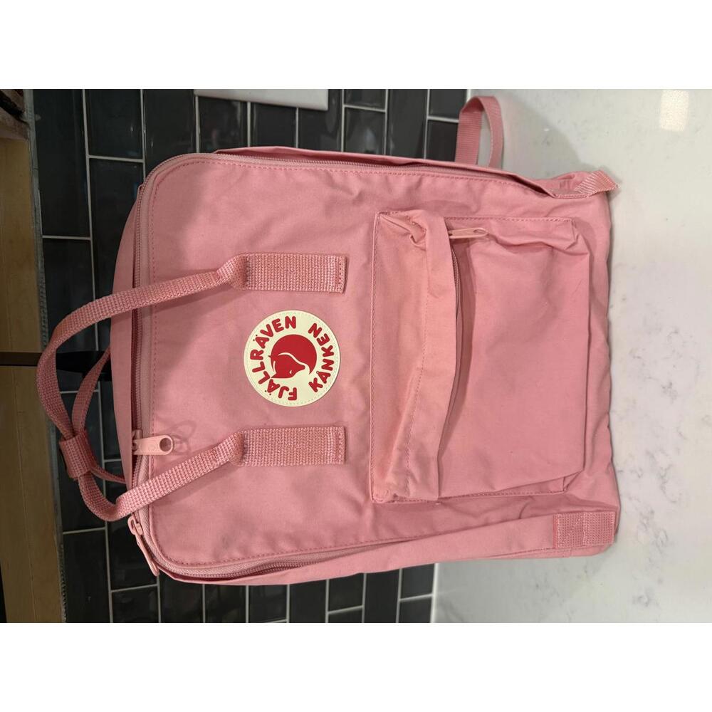 Fjallraven Kanken Everyday Outdoor durable Comfy Backpack - pink